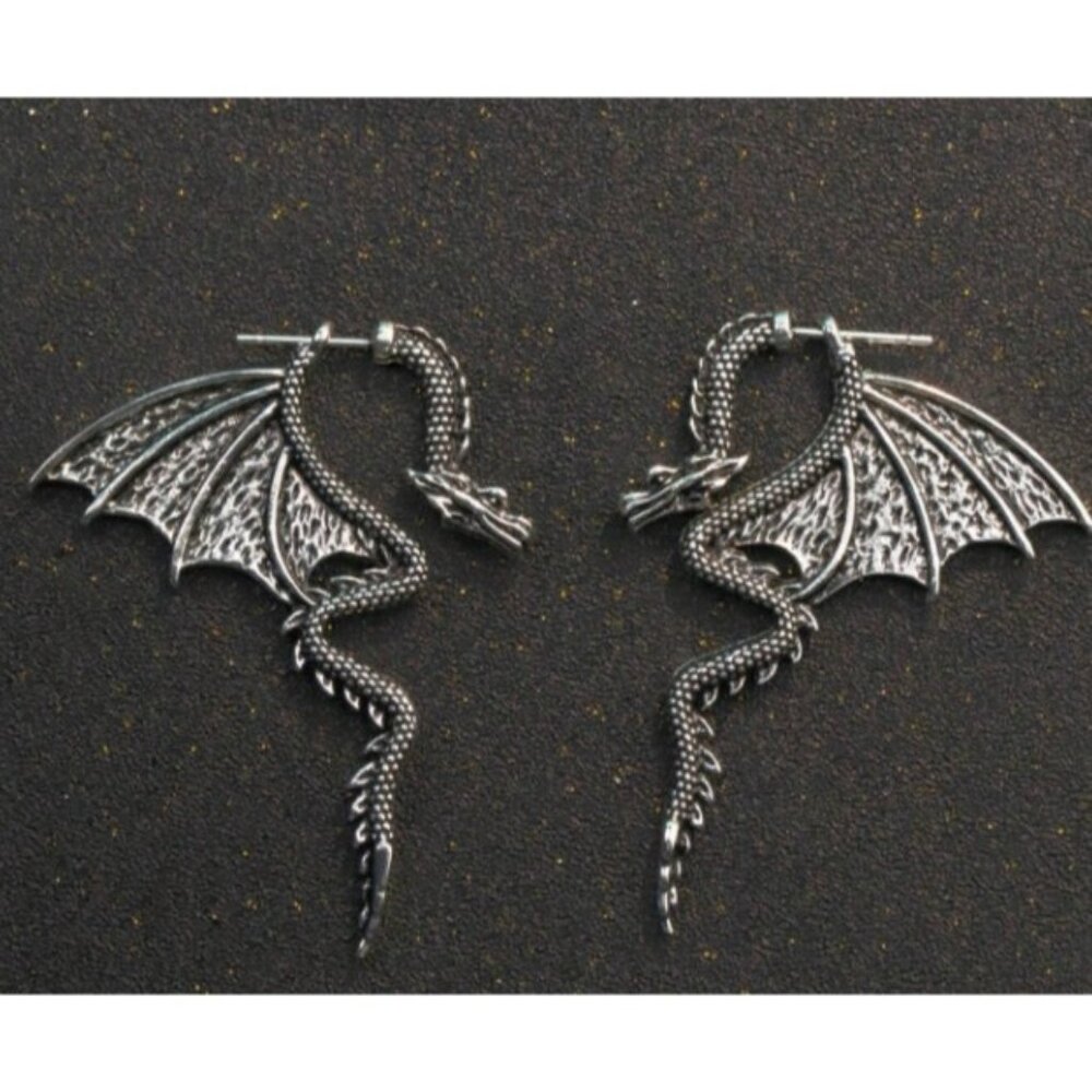 Dragon Stud Earrings Antique Silver Tone Gothic Medieval NWOT Goth GoT 2 Pieces